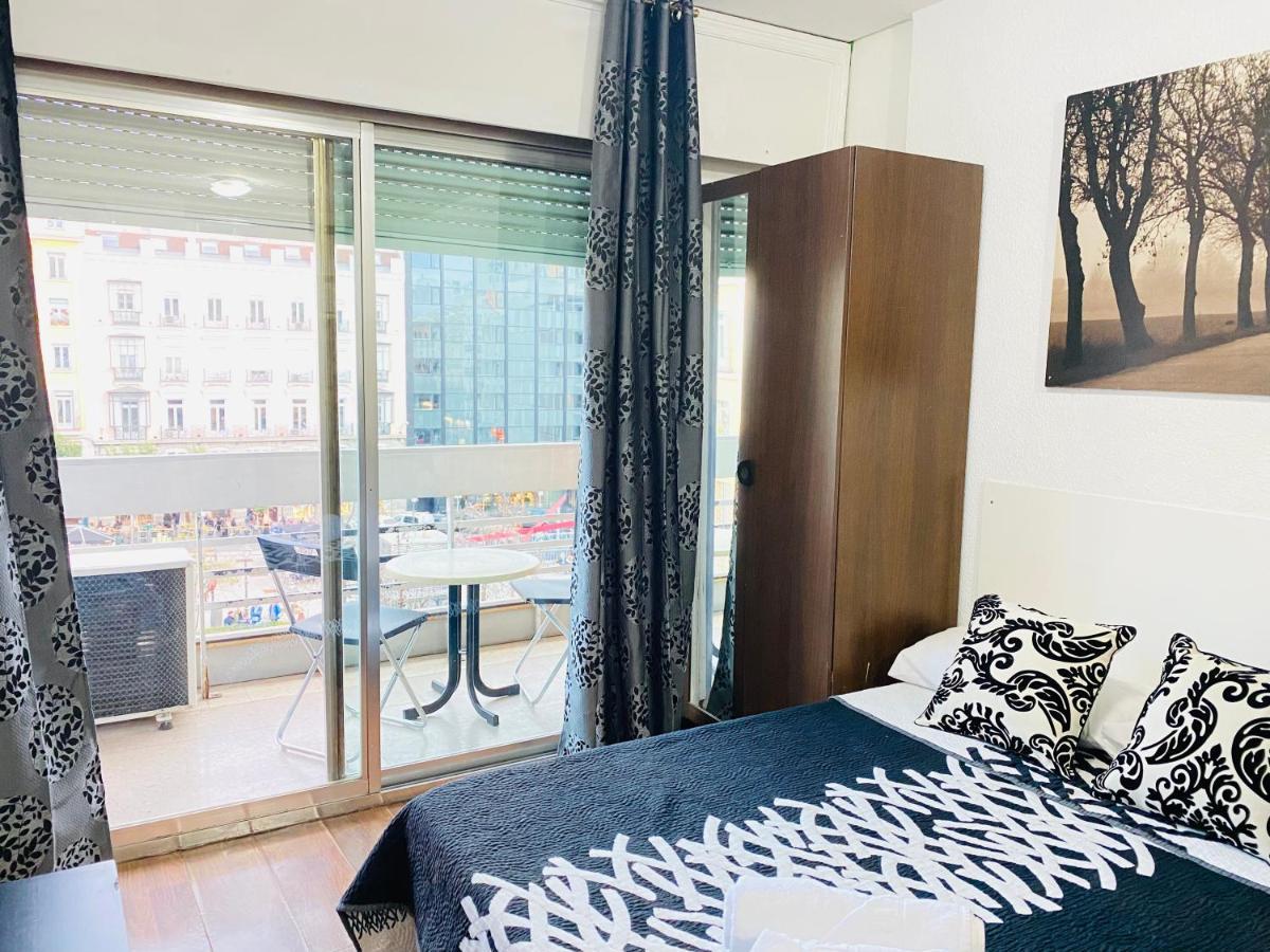 Estudio Doble Con Balcon En Madrid Centro المظهر الخارجي الصورة